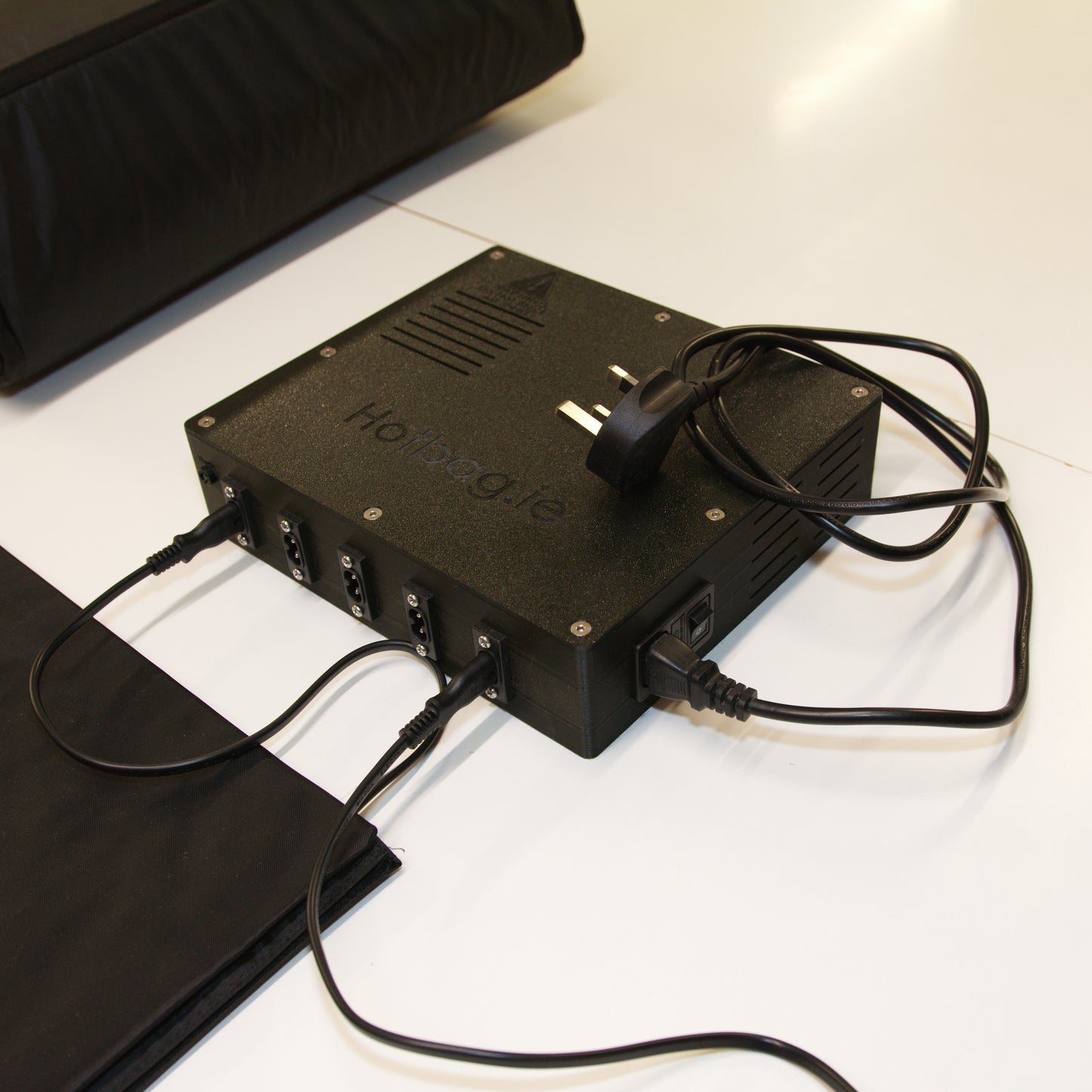 Shop Multi-Socket Power Supply, 220v to 12vdc