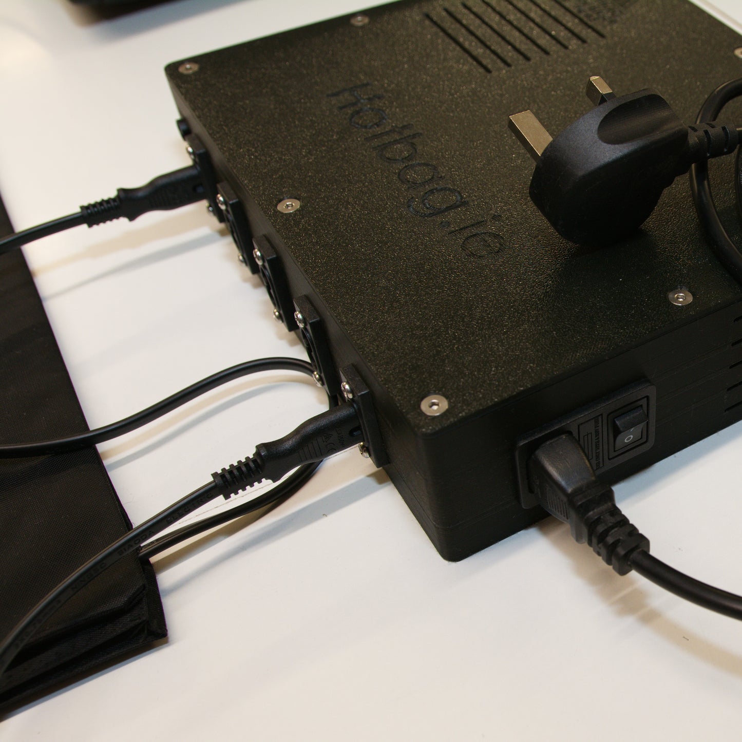 Shop Multi-Socket Power Supply, 220v to 12vdc